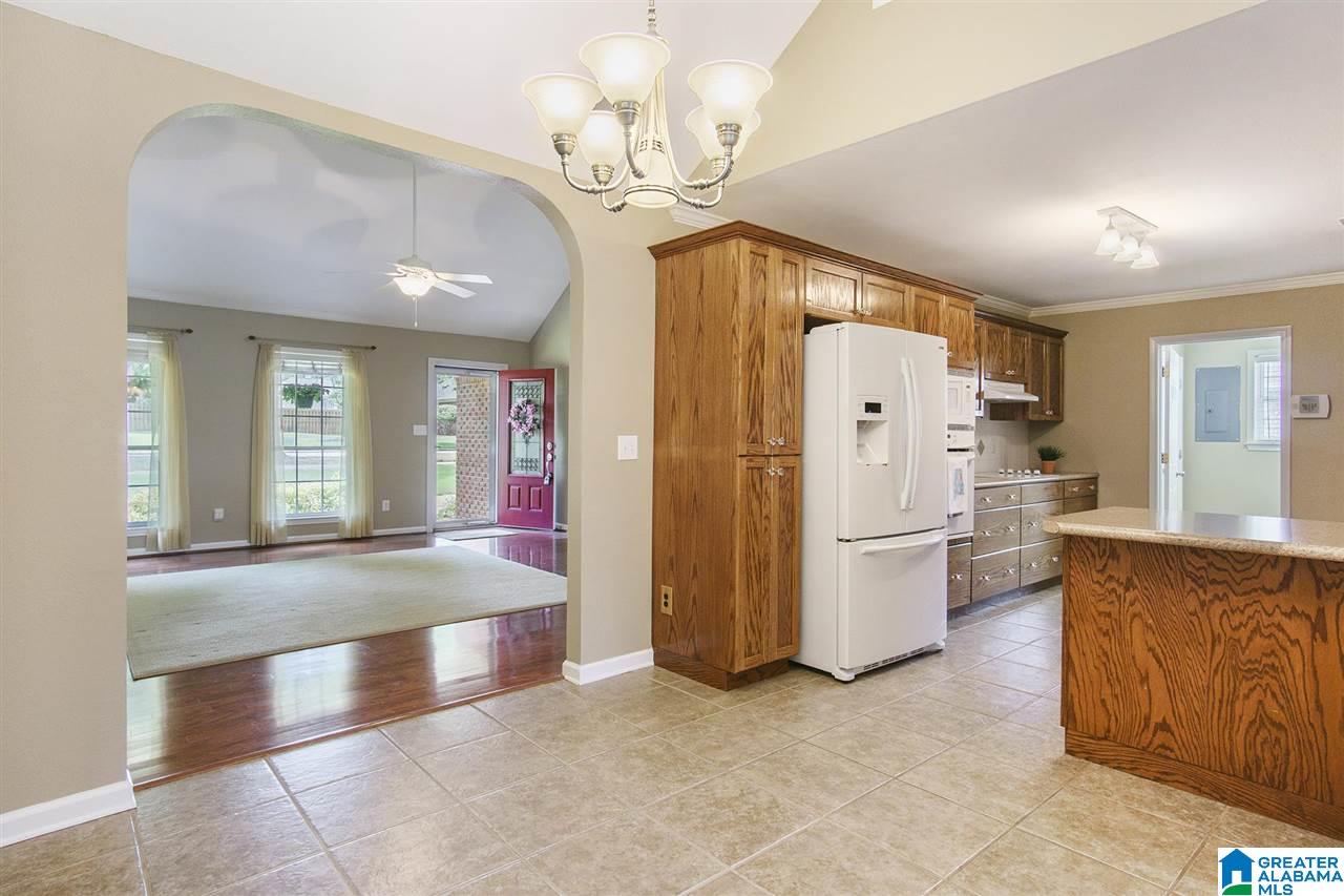 162 Silverstone Lane Alabaster, AL 35007 - Photo 8 of 33 Gallery Image 8