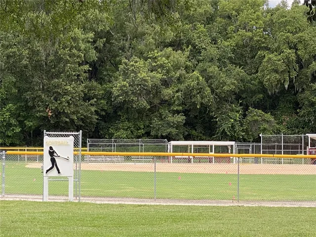 $169,900 | 164 Royal Palm Drive, Leesburg, FL 34748