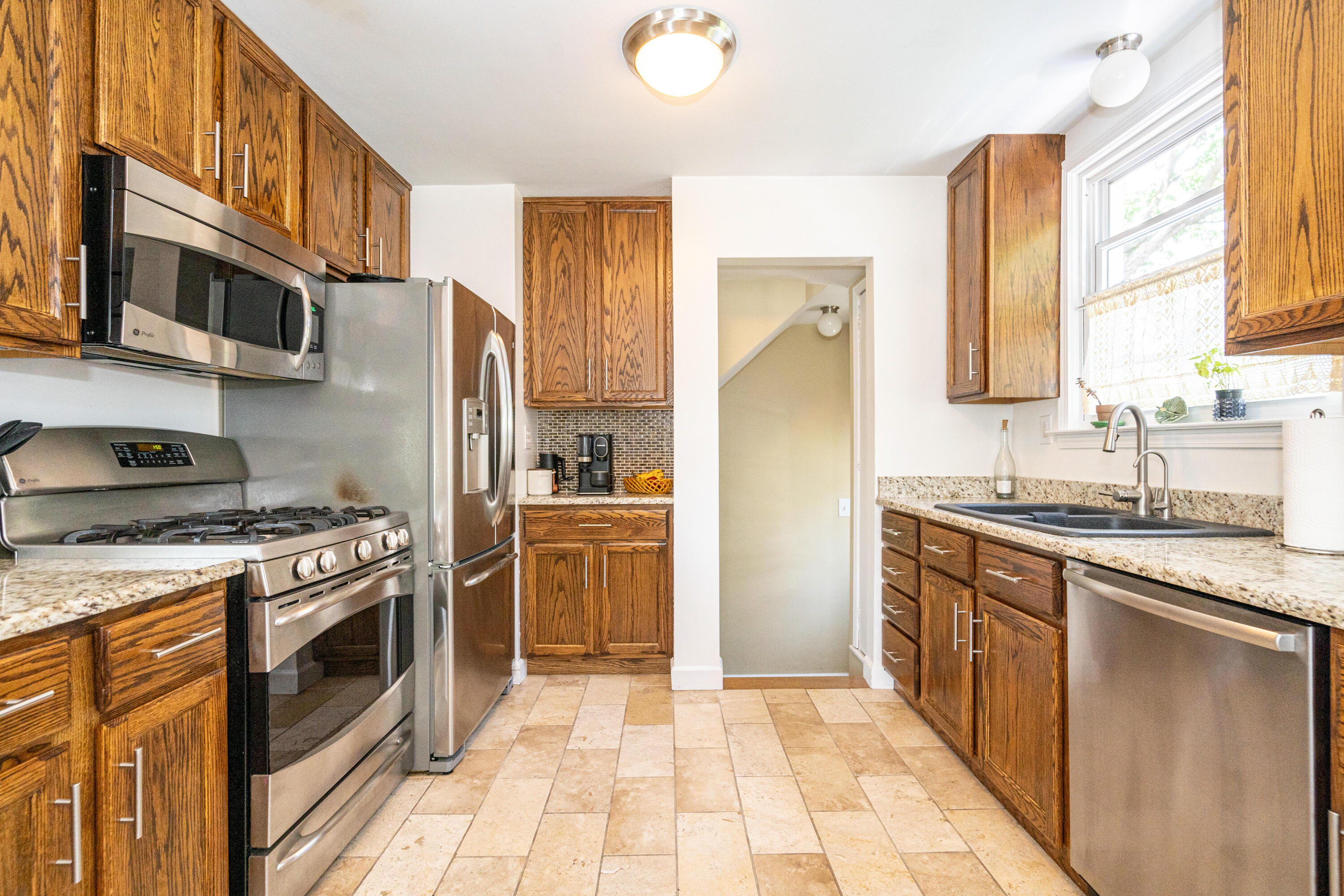 762 Columbia Road Berkley, MI 48072 - Photo 10 of 38 015_36