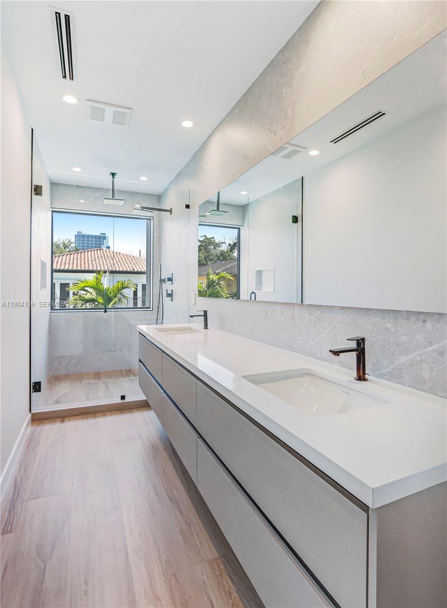 3086 Indiana Street Miami, FL 33133 - Photo 10 of 21 Photo 10