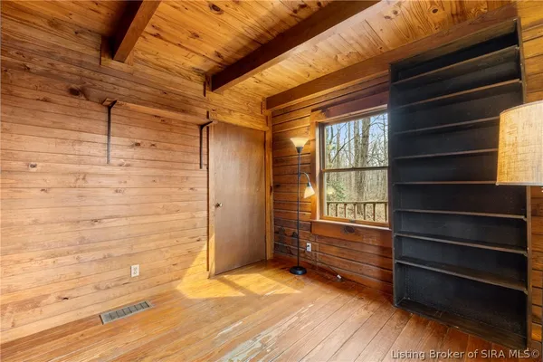 $379,900 | 5819 Blunk Knob Road, Elizabeth, IN 47117