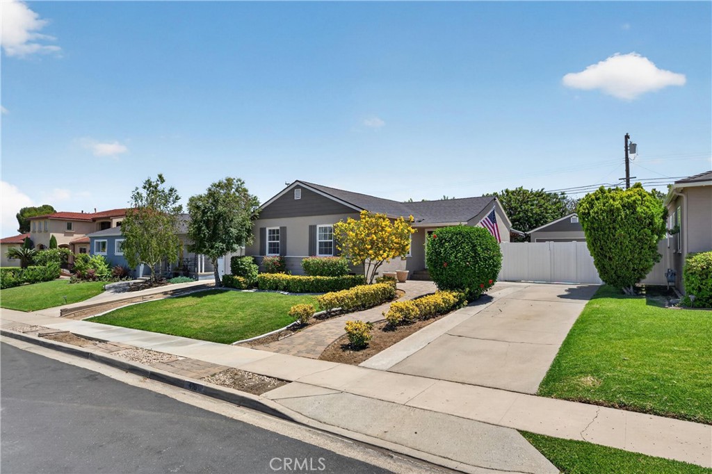 416 Cherry Street Brea, CA 92821 - Photo 3 of 36