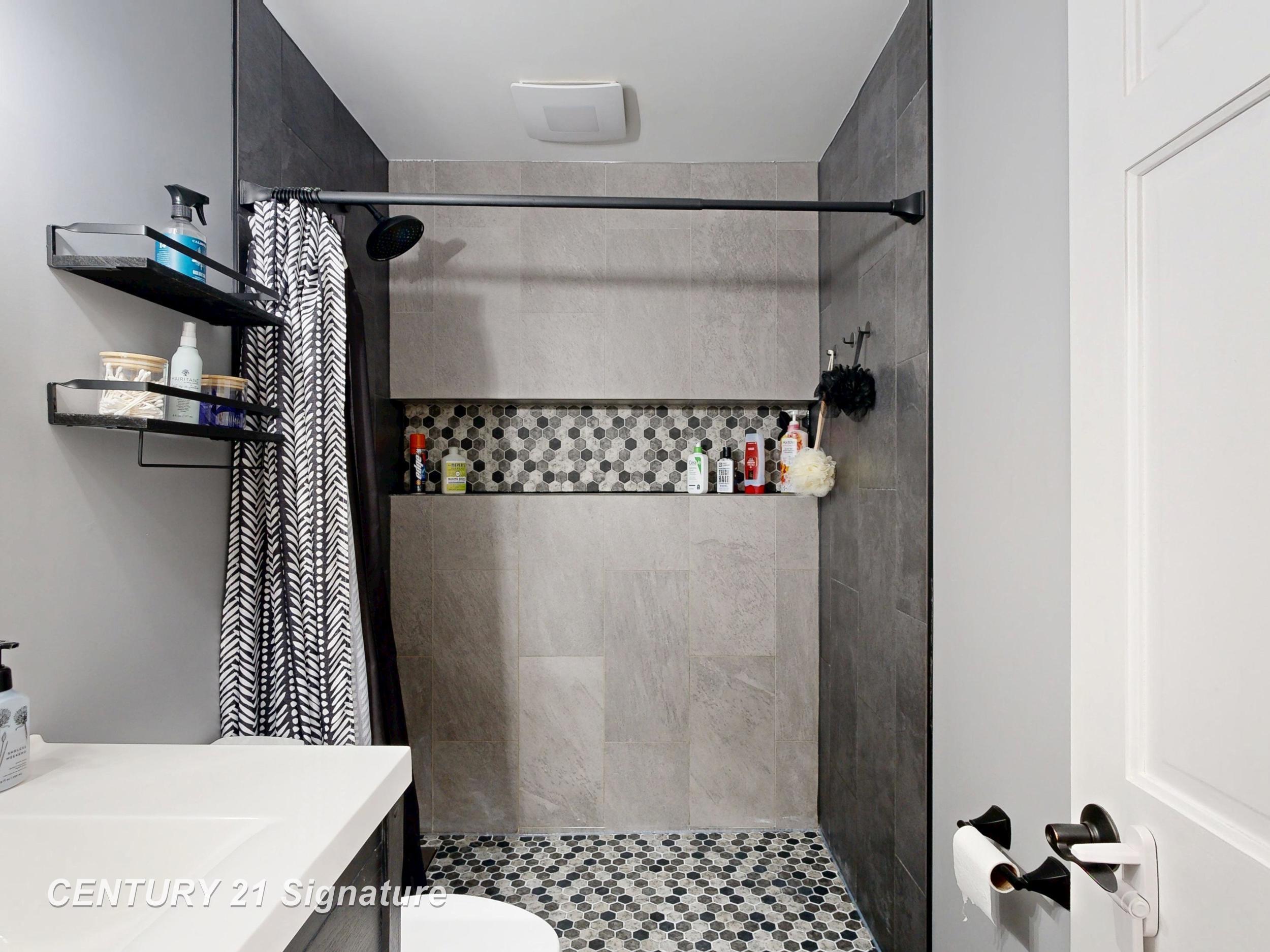 7492 East River Road Flushing, MI 48433 - Photo 45 of 74