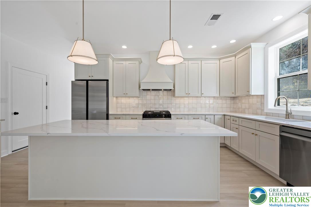 901 Renaldi Road Wind Gap, PA 18091 - Photo 24 of 87