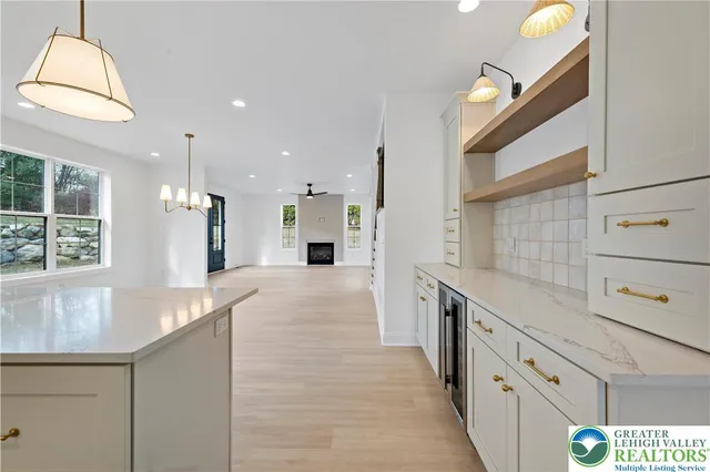 $899,900 | 901 Renaldi Road, Wind Gap, PA 18091