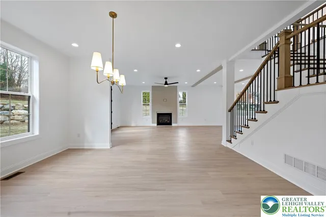 $899,900 | 901 Renaldi Road, Wind Gap, PA 18091