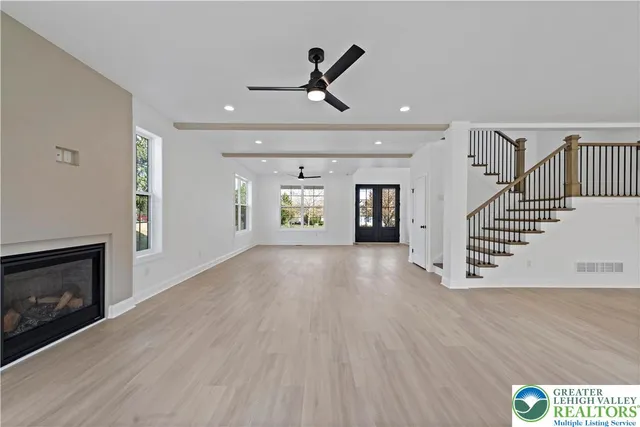 $899,900 | 901 Renaldi Road, Wind Gap, PA 18091