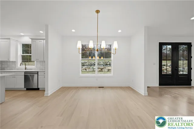 $899,900 | 901 Renaldi Road, Wind Gap, PA 18091