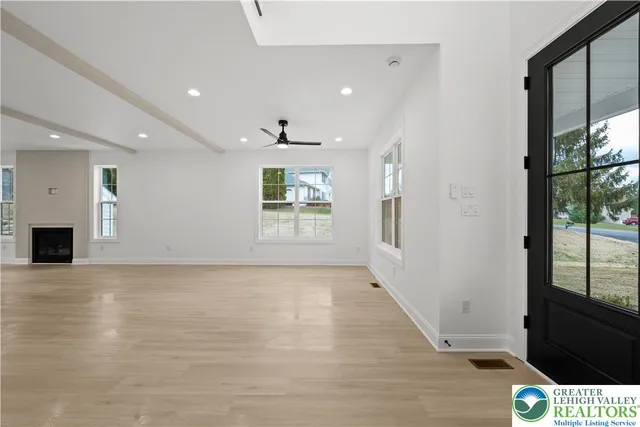 $899,900 | 901 Renaldi Road, Wind Gap, PA 18091