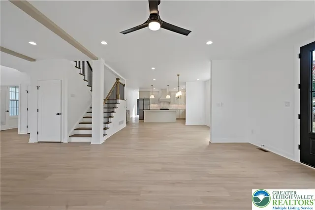 $899,900 | 901 Renaldi Road, Wind Gap, PA 18091