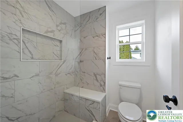 $899,900 | 901 Renaldi Road, Wind Gap, PA 18091