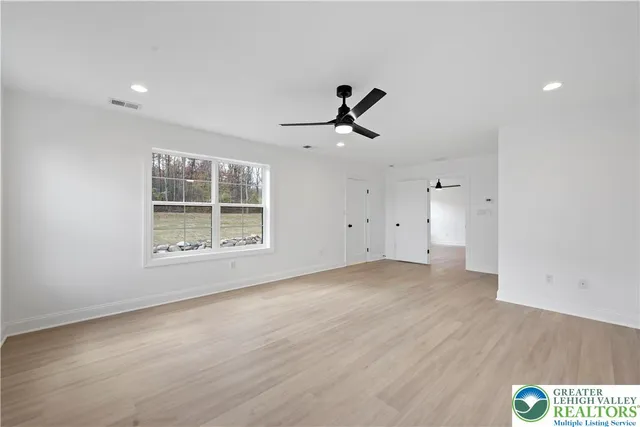 $899,900 | 901 Renaldi Road, Wind Gap, PA 18091