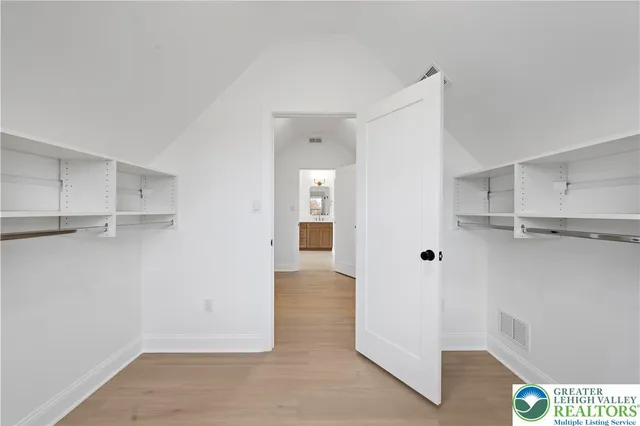 $899,900 | 901 Renaldi Road, Wind Gap, PA 18091