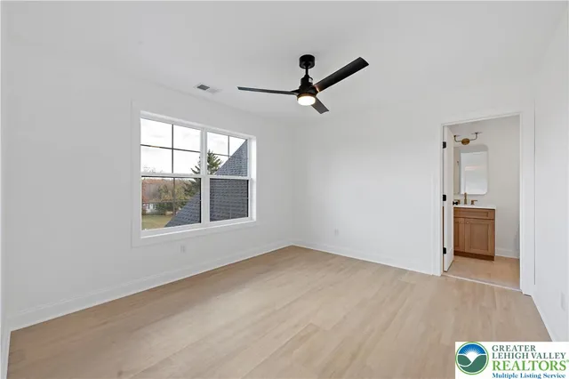 $899,900 | 901 Renaldi Road, Wind Gap, PA 18091