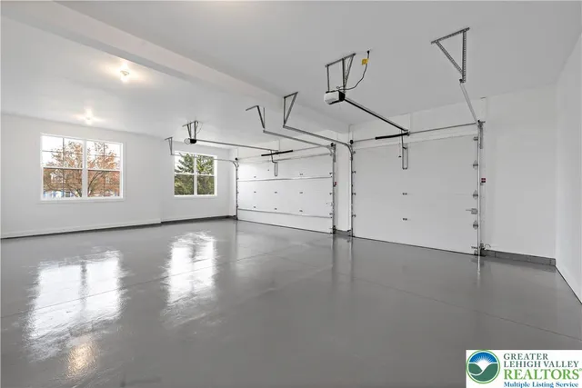 $899,900 | 901 Renaldi Road, Wind Gap, PA 18091