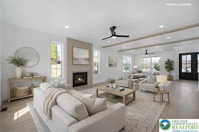 $899,900 | 901 Renaldi Road, Wind Gap, PA 18091