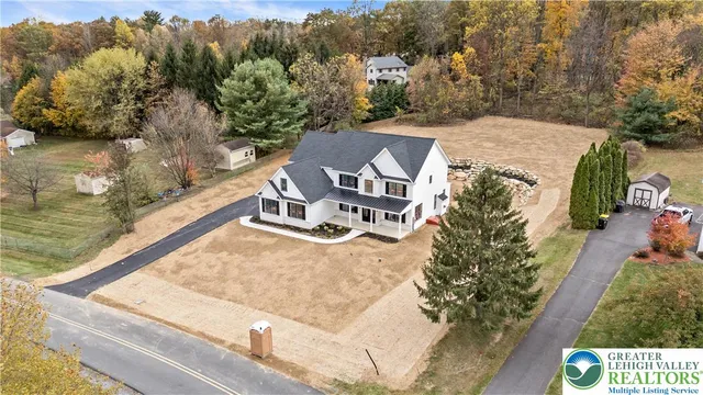 $899,900 | 901 Renaldi Road, Wind Gap, PA 18091