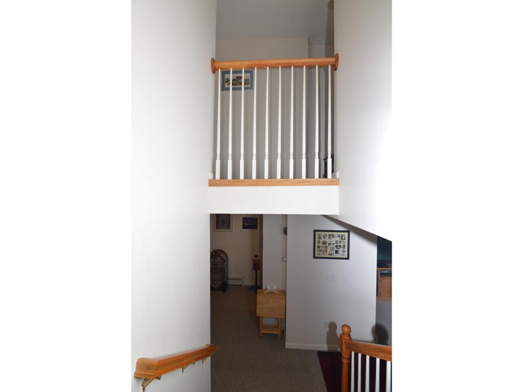 721 Mammoth Road, Unit 4 Manchester, NH 03104 - Photo 12 of 29