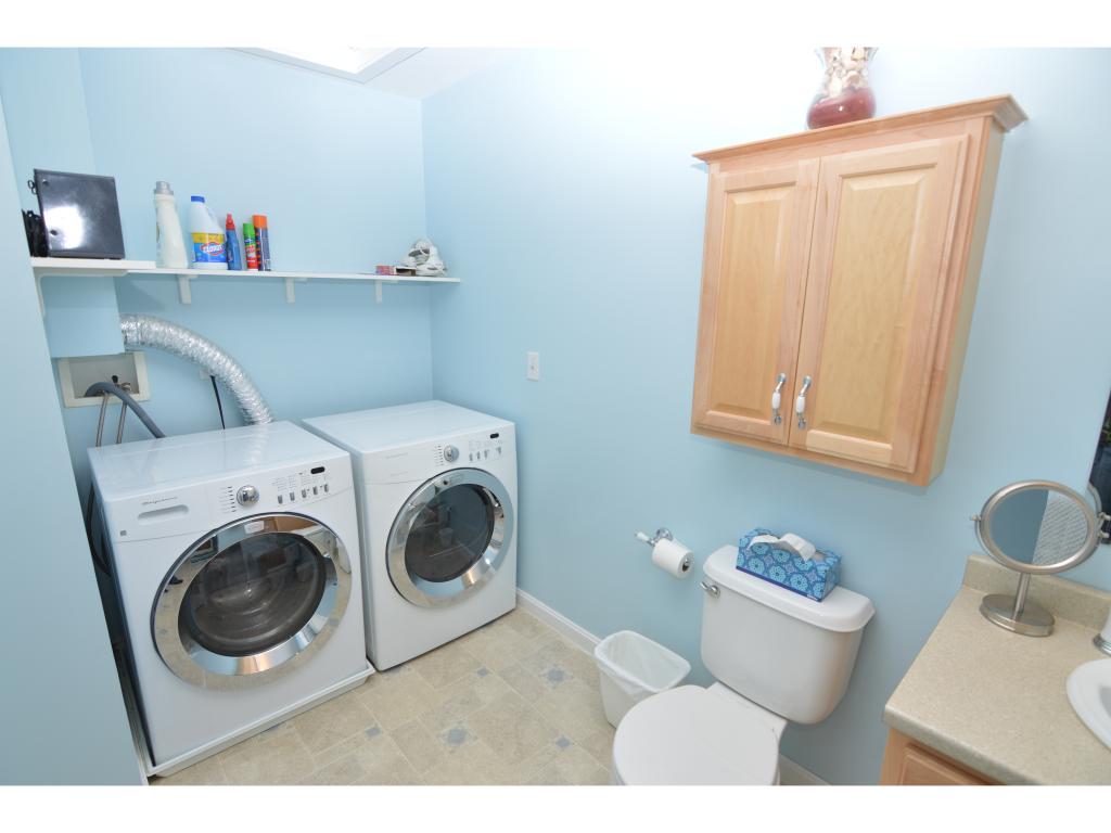 721 Mammoth Road, Unit 4 Manchester, NH 03104 - Photo 18 of 29