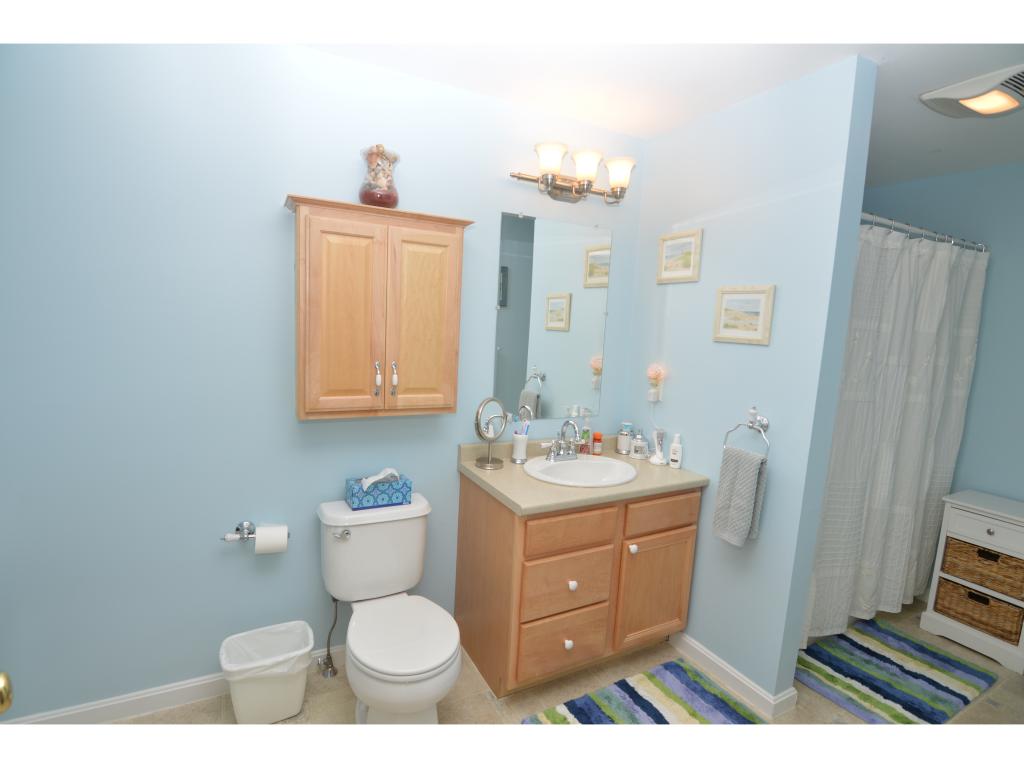 721 Mammoth Road, Unit 4 Manchester, NH 03104 - Photo 19 of 29