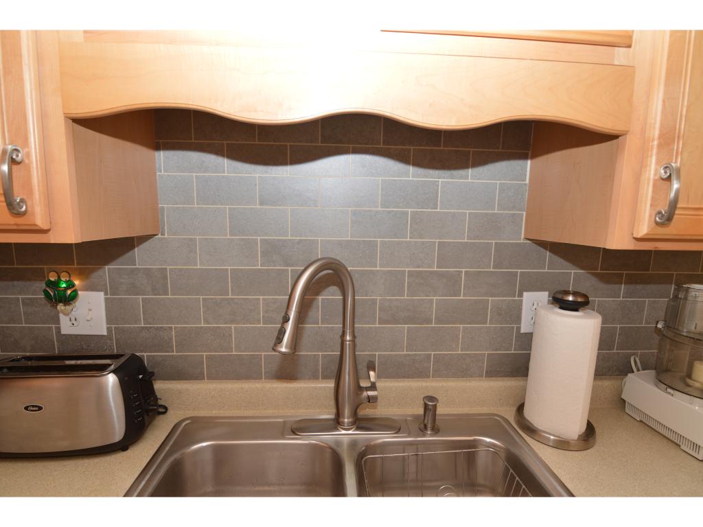 721 Mammoth Road, Unit 4 Manchester, NH 03104 - Photo 23 of 29