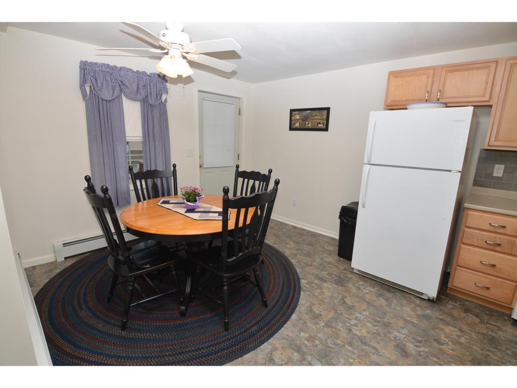 721 Mammoth Road, Unit 4 Manchester, NH 03104 - Photo 5 of 29