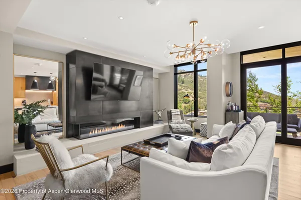 $6,950,000 | 77 Wood Road, Unit 303, Snowmass Village, CO 81615