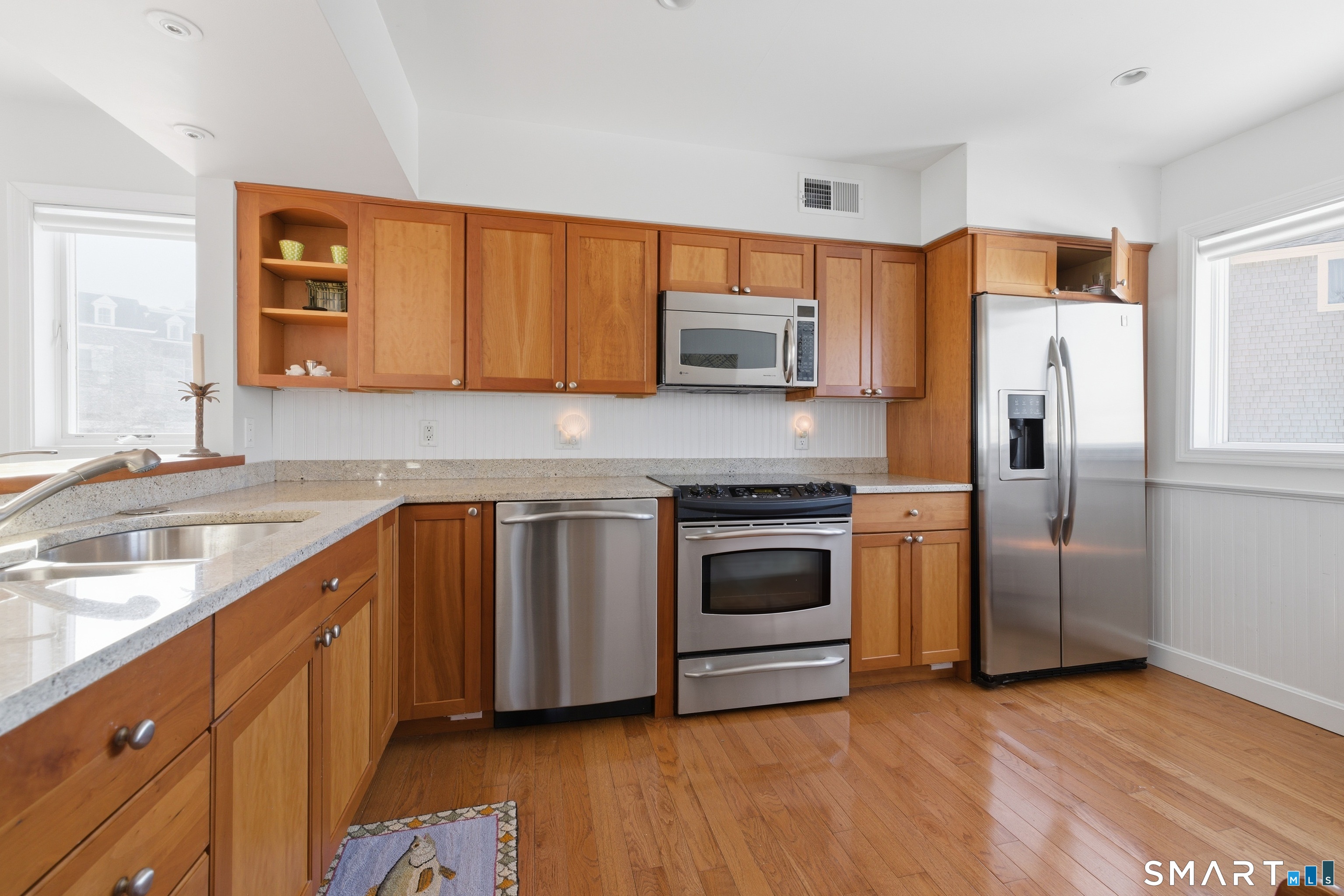 2 Miller Street Stonington, CT 06378 - Photo 9 of 40