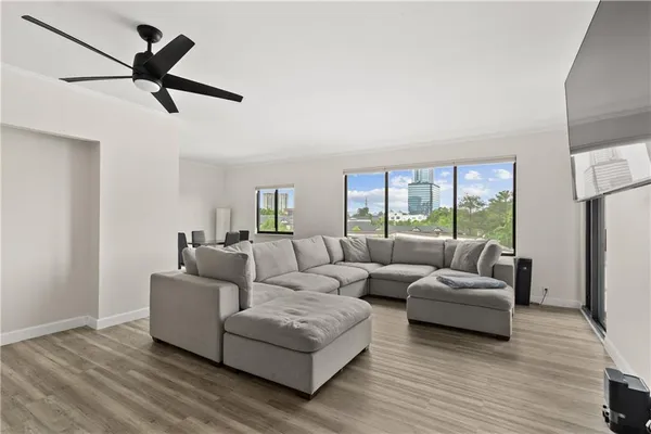 $265,000 | 3481 Lakeside Drive Northeast, Unit 1201, Atlanta, GA 30326
