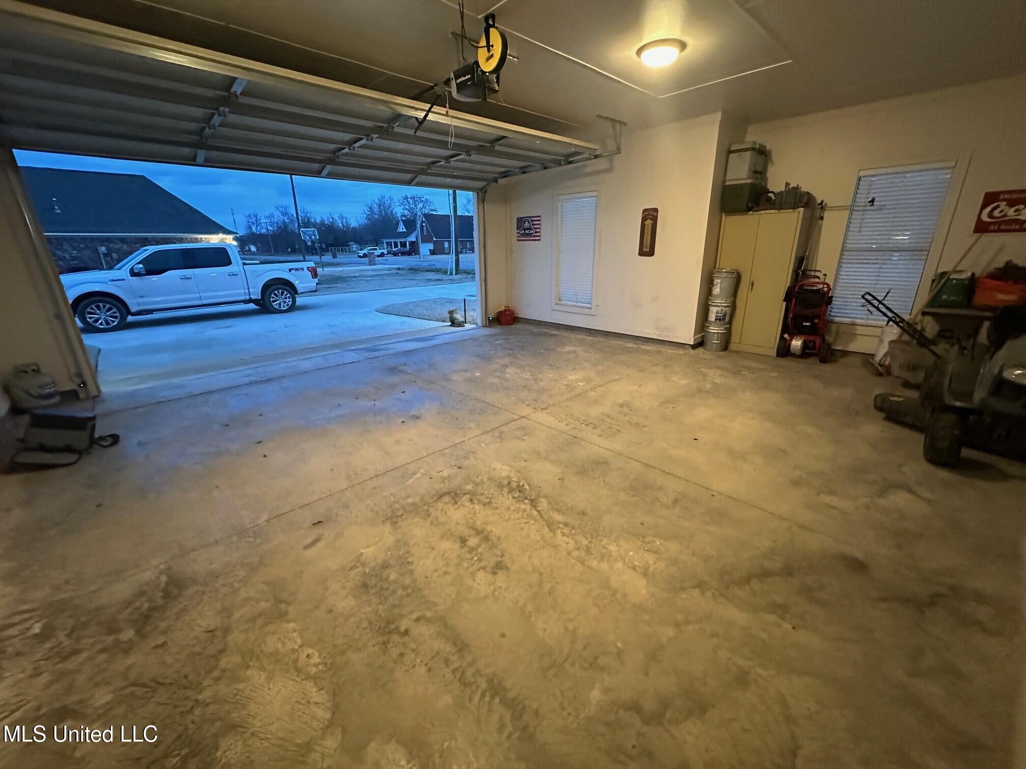 13 Redbud Road Boyle, MS 38730 - Photo 25 of 35 Garage