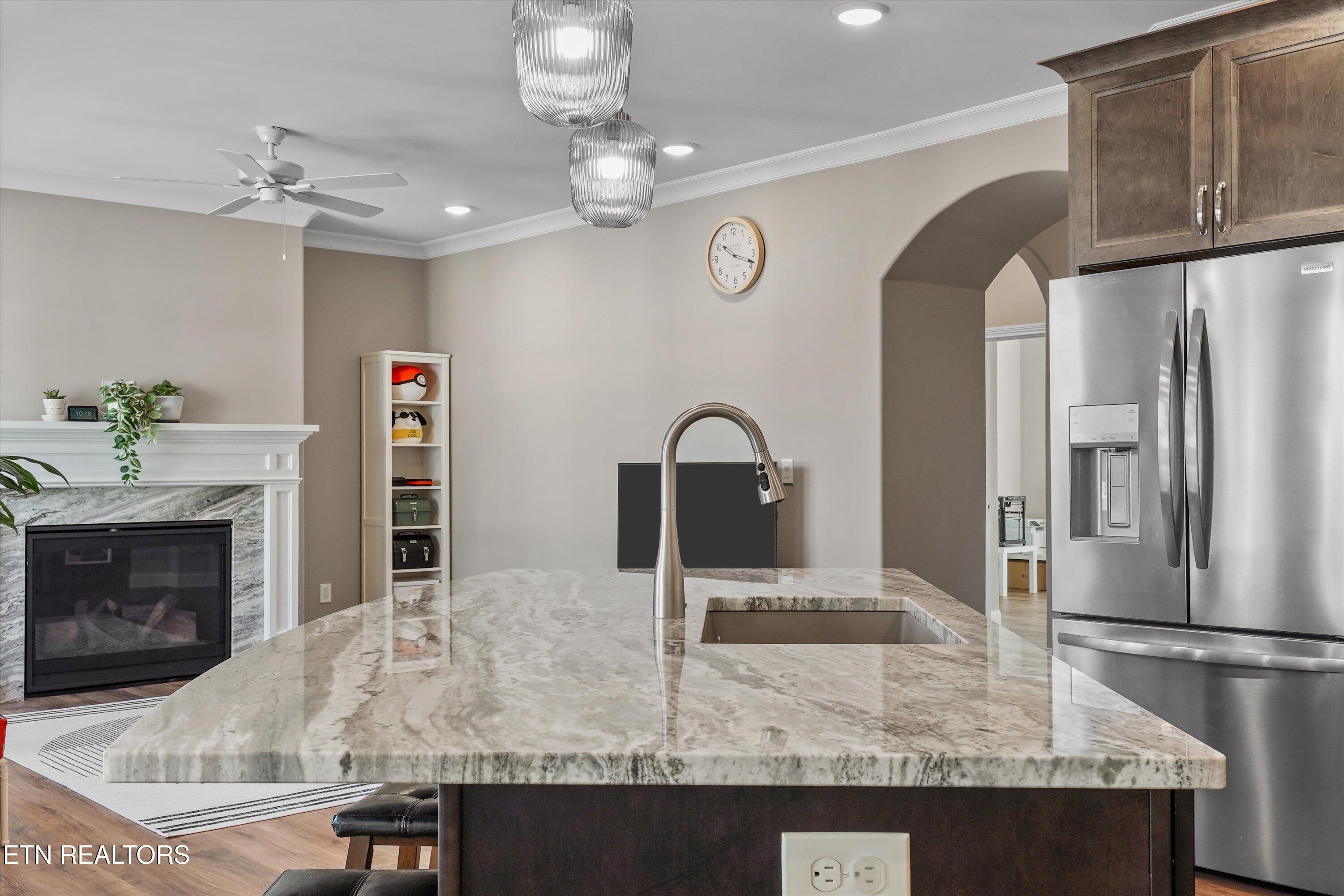 505 Chestnut Place Loudon, TN 37774 - Photo 10 of 39 Gorgeous Granite Throughout