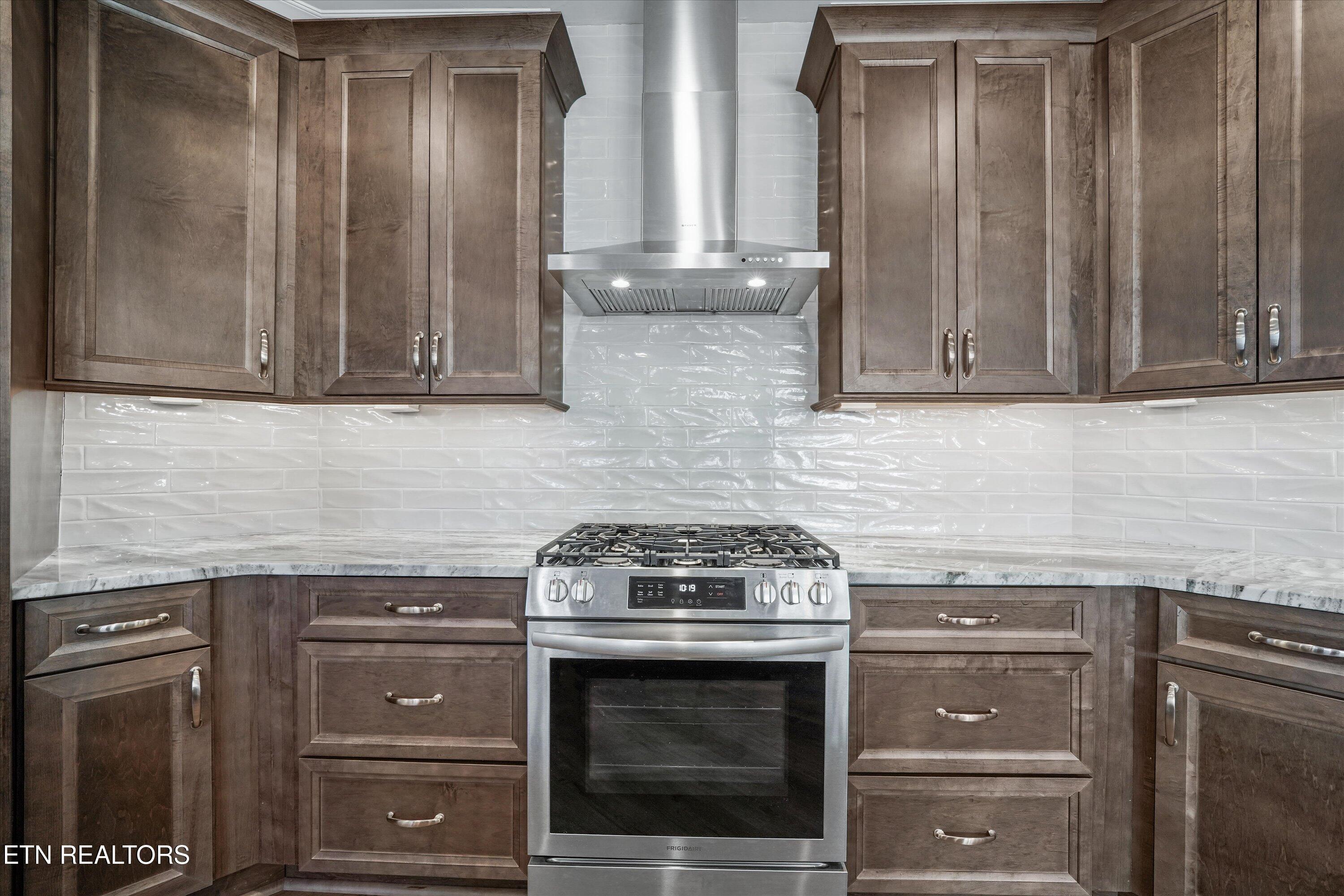 505 Chestnut Place Loudon, TN 37774 - Photo 12 of 39 Stainless steel appliances