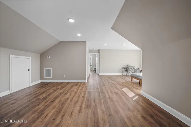 $550,000 | 505 Chestnut Place, Loudon, TN 37774