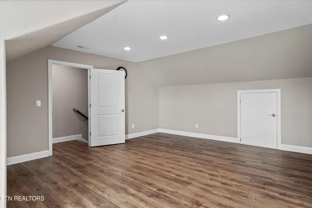 $550,000 | 505 Chestnut Place, Loudon, TN 37774