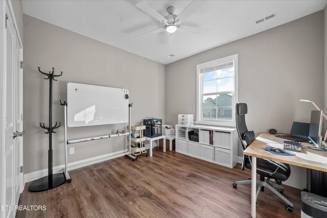 $550,000 | 505 Chestnut Place, Loudon, TN 37774