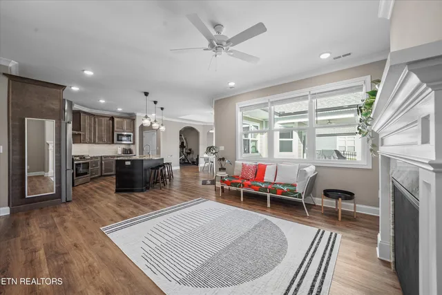 $550,000 | 505 Chestnut Place, Loudon, TN 37774