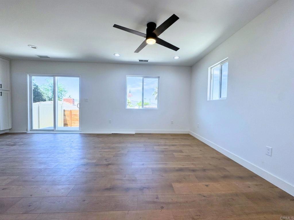 359 Cascade Road El Cajon, CA 92021 - Photo 12 of 22 Living room