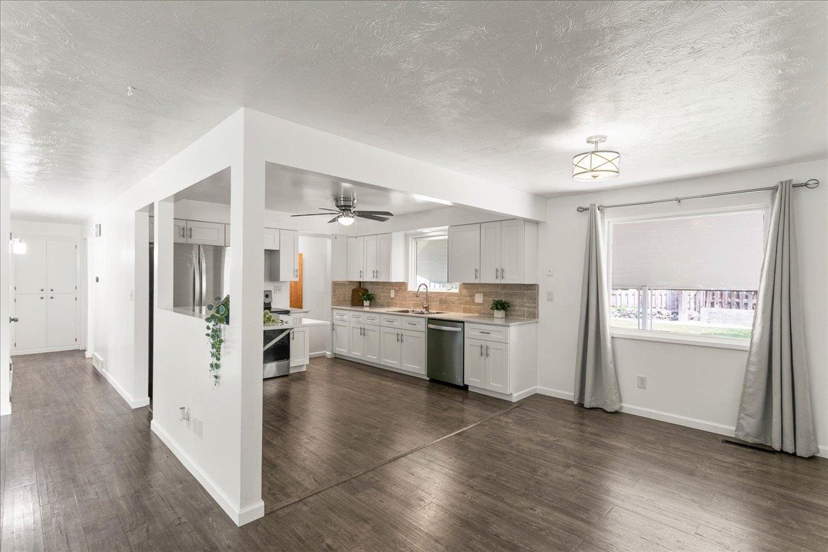 6820 North Cedar Road Spokane, WA 99208 - Photo 14 of 33 Gallery Image 14