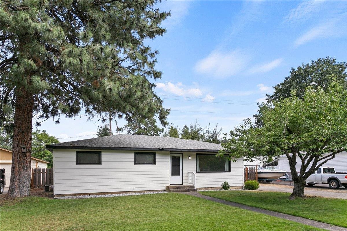 6820 North Cedar Road Spokane, WA 99208 - Photo 3 of 33 Gallery Image 3