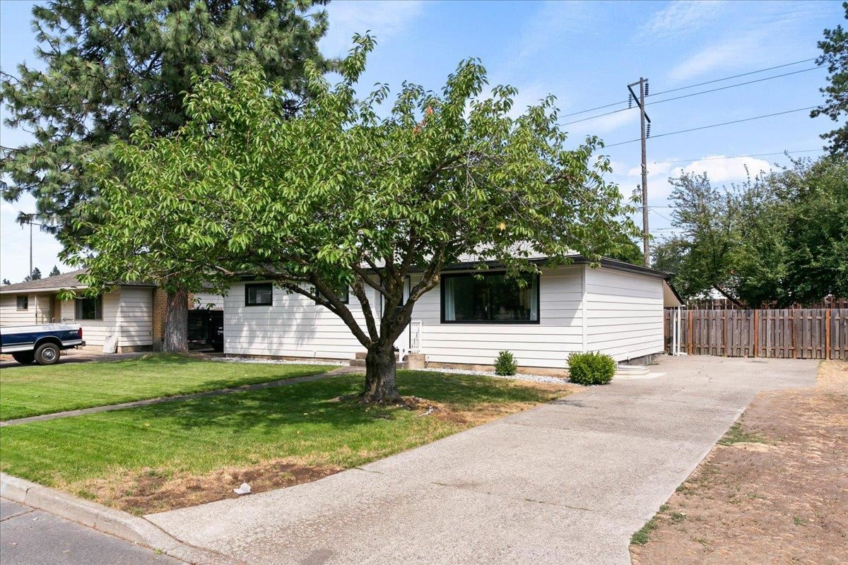 6820 North Cedar Road Spokane, WA 99208 - Photo 5 of 33 Gallery Image 5