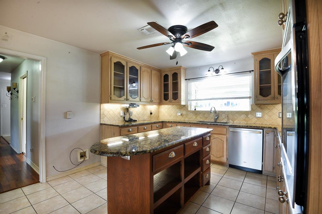 3840 Blackchamp Road Midlothian, TX 76065 - Photo 9 of 40