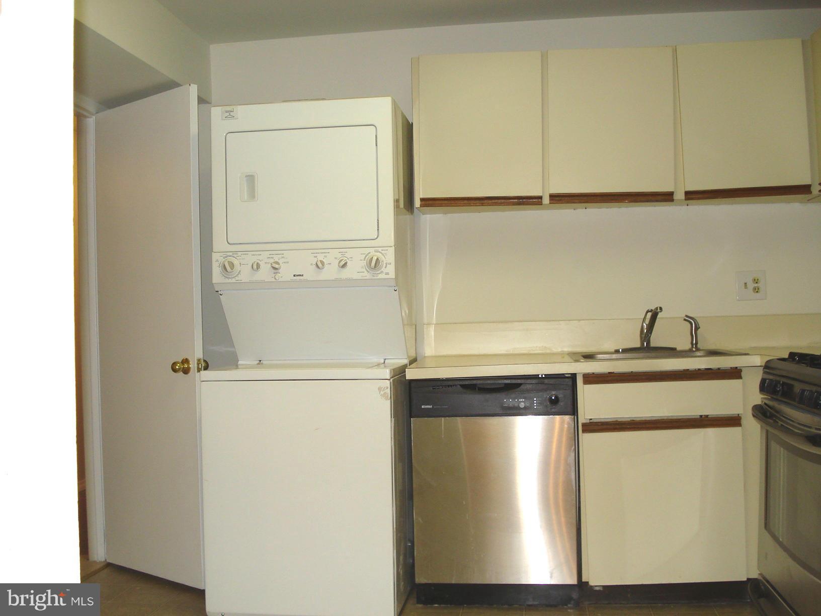 19030 Mills Choice Road, Unit 3 Montgomery Village, MD 20886 - Photo 6 of 14 Kitchen 1
