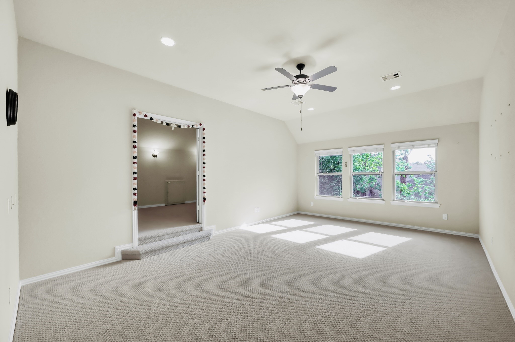 34 Langstone Place Spring, TX 77389 - Photo 19 of 35 Game Room / Family Room 2nd floor