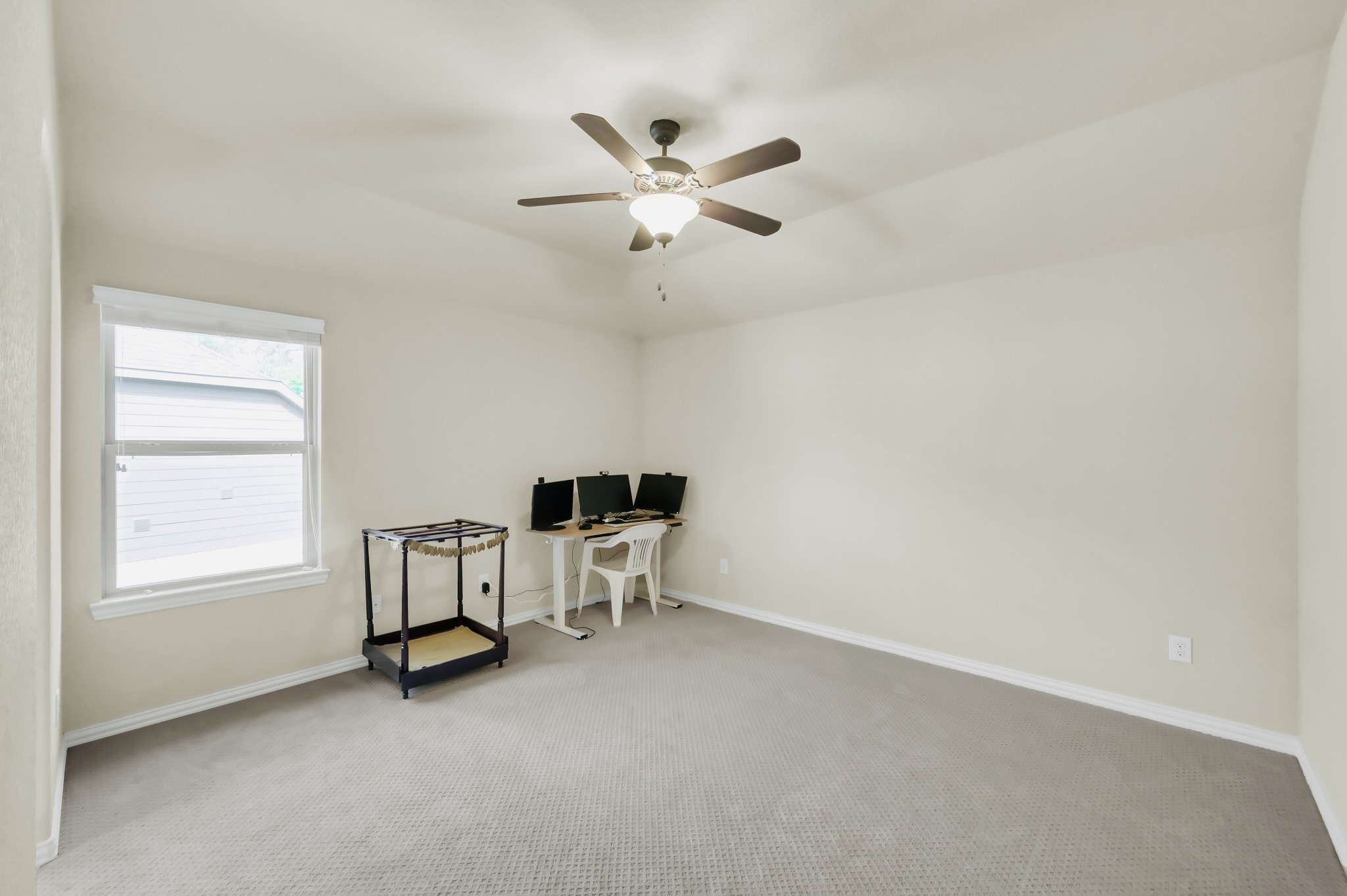 34 Langstone Place Spring, TX 77389 - Photo 26 of 35 Bedroom 5