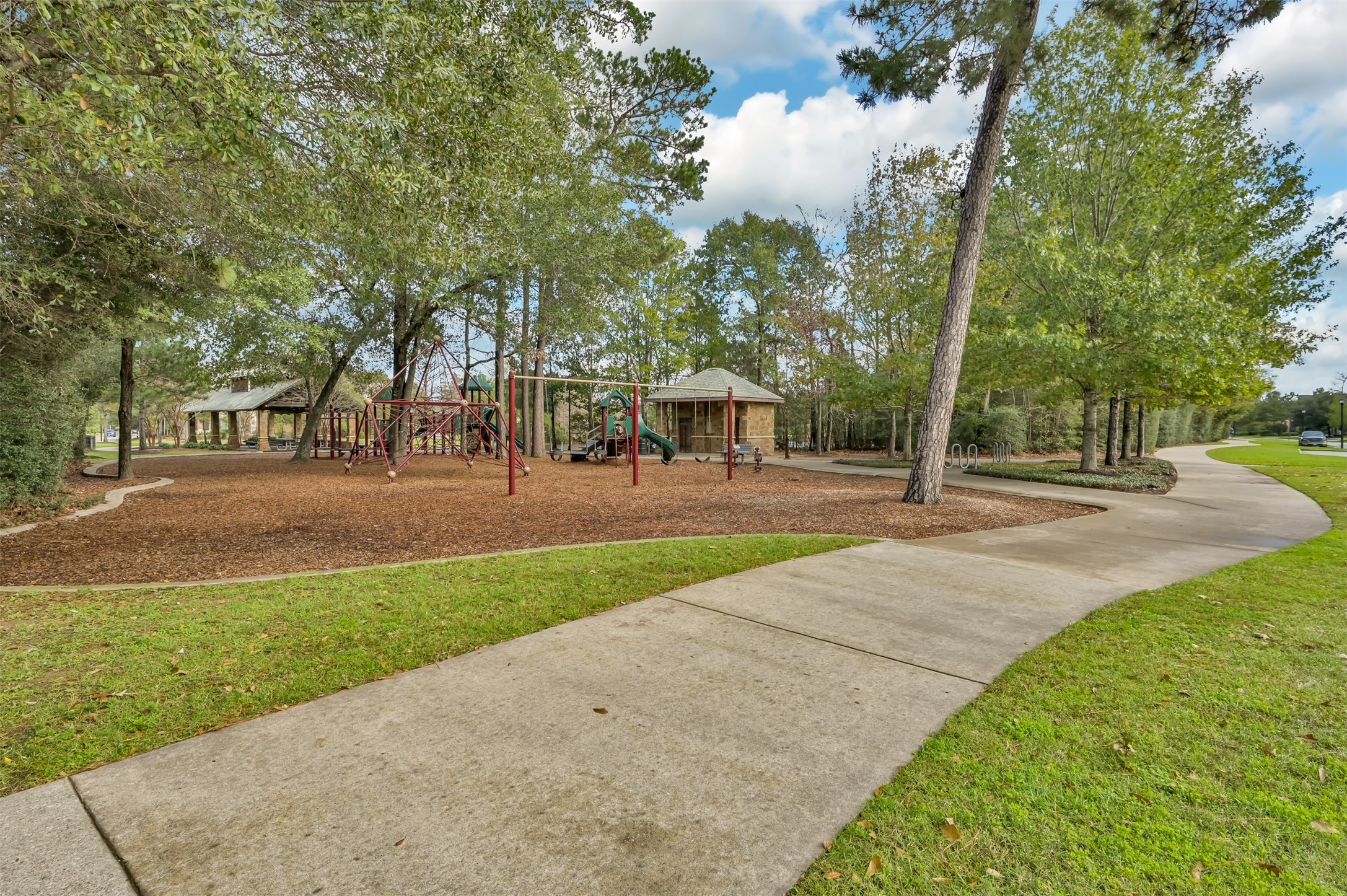 34 Langstone Place Spring, TX 77389 - Photo 31 of 35 Bike / Walking paths throughout Creekside Park
