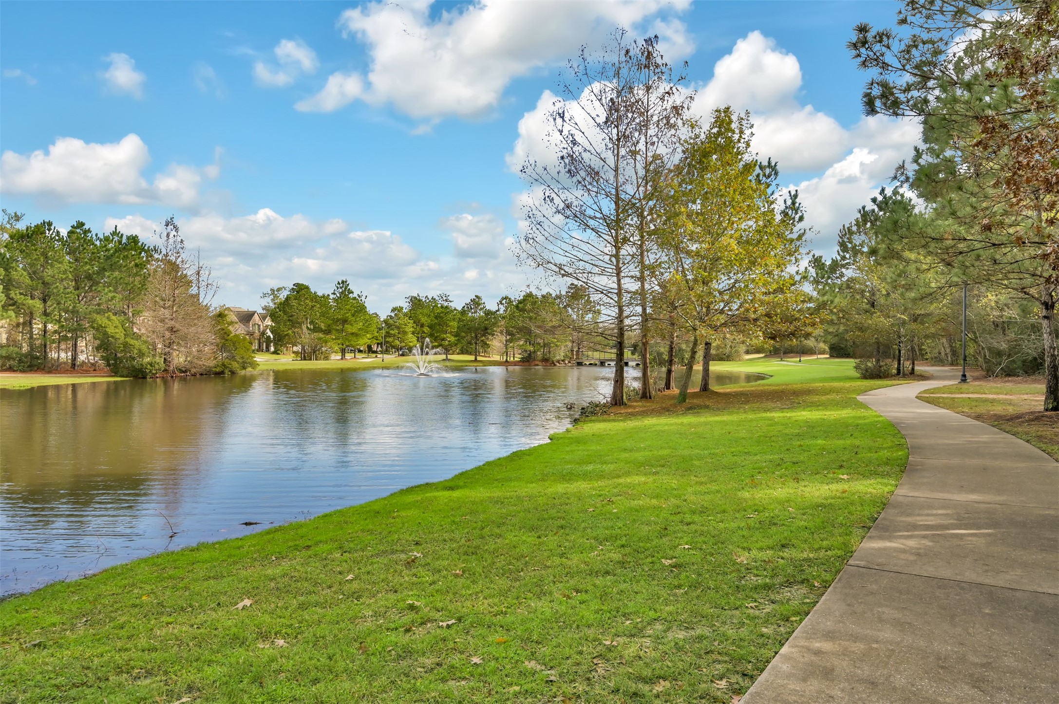 34 Langstone Place Spring, TX 77389 - Photo 35 of 35 Walking paths by the pond