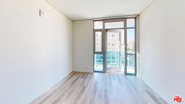 $5,021 | 707 East Ocean Boulevard, Unit PH1704, Long Beach, CA 90802