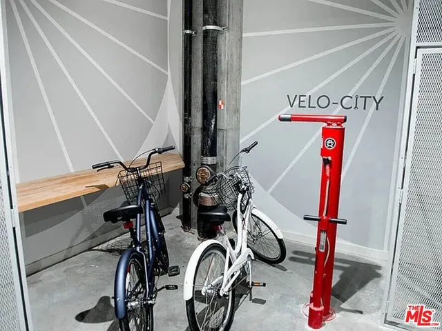 $5,021 | 707 East Ocean Boulevard, Unit PH1704, Long Beach, CA 90802