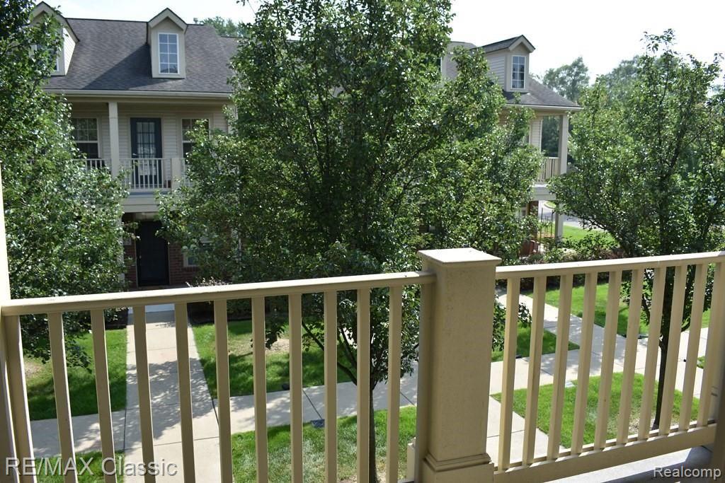 540 Riviera Court, Unit 244 Walled Lake, MI 48390 - Photo 10 of 39