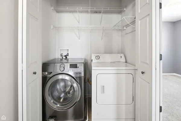 $2,800 | 487 West Hamlin Lane, Round Lake, IL 60073